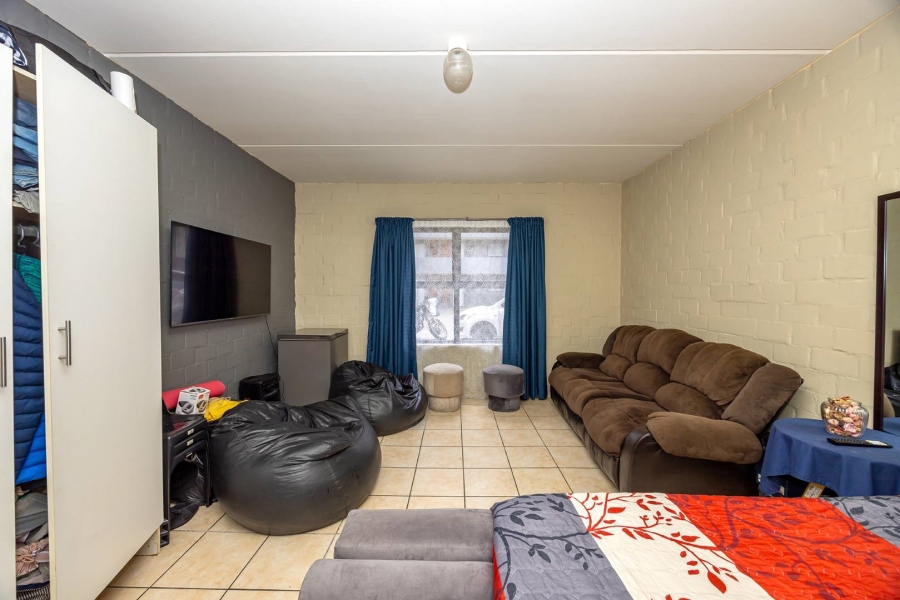 1 Bedroom Property for Sale in Maitland Western Cape